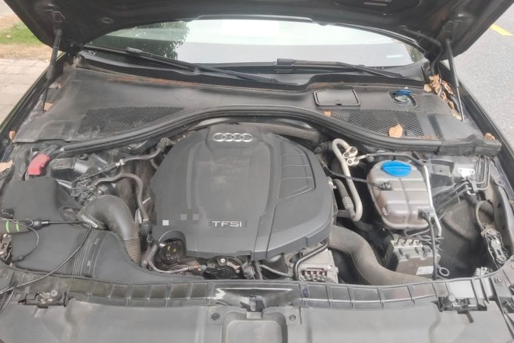 Used Audi A6L 2018 30th Anniversary Edition 35 TFSI Fashion Model Engine Bay