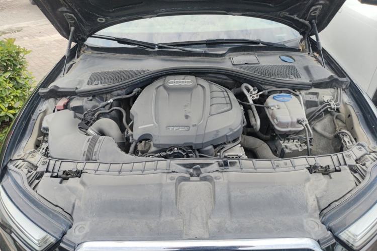 Used Audi A6L 2018 30th Anniversary Edition 35 TFSI Fashion Model Engine Bay