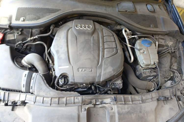Used Audi A6L 2018 30th Anniversary Edition 35 TFSI Fashion Model Engine Bay
