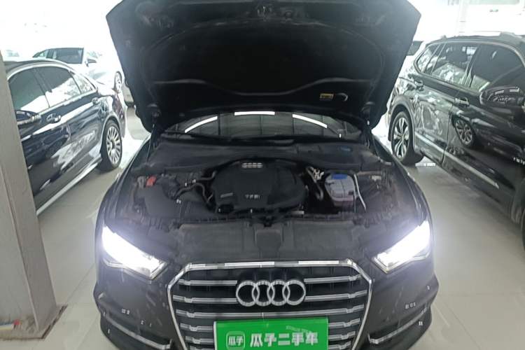 Used Audi A6L 2018 30th Anniversary Edition 35 TFSI Fashion Model Engine Bay
