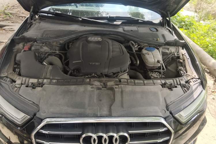 Used Audi A6L 2018 30th Anniversary Edition 35 TFSI Fashion Model Engine Bay