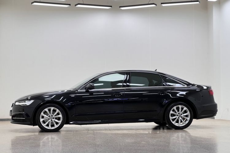 Used Audi A6L 2018 30th Anniversary Edition 35 TFSI Fashion Model Exterior 3