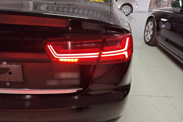 Used Audi A6L 2018 30th Anniversary Edition 35 TFSI Fashion Model Exterior 3