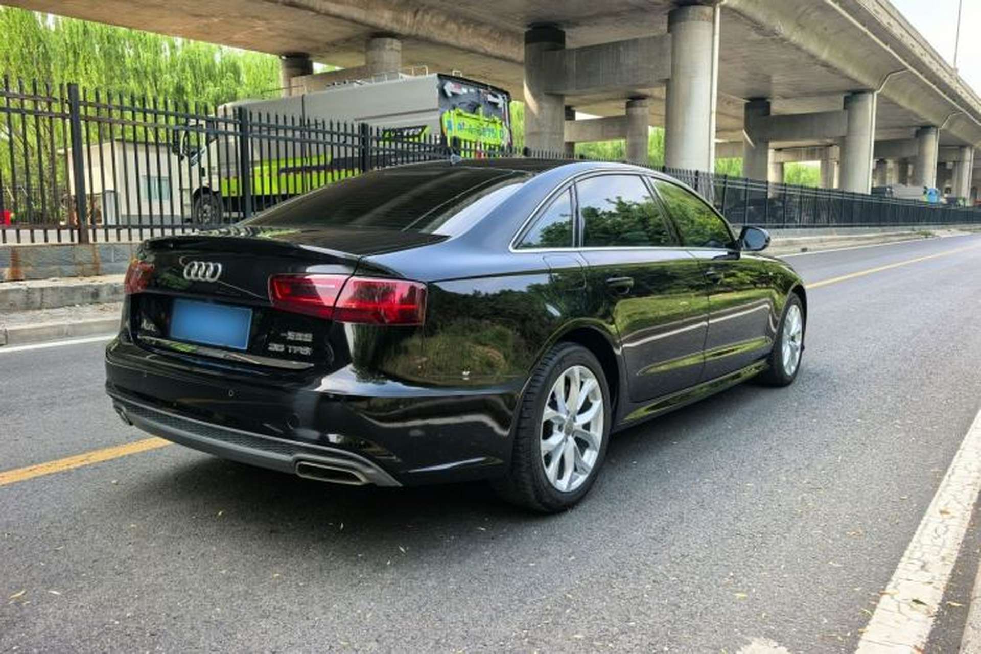 Used Audi A6L 2018 30th Anniversary Edition 35 TFSI Fashion Model Exterior 4