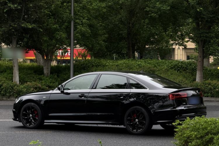 Used Audi A6L 2018 30th Anniversary Edition 35 TFSI Fashion Model Exterior 4
