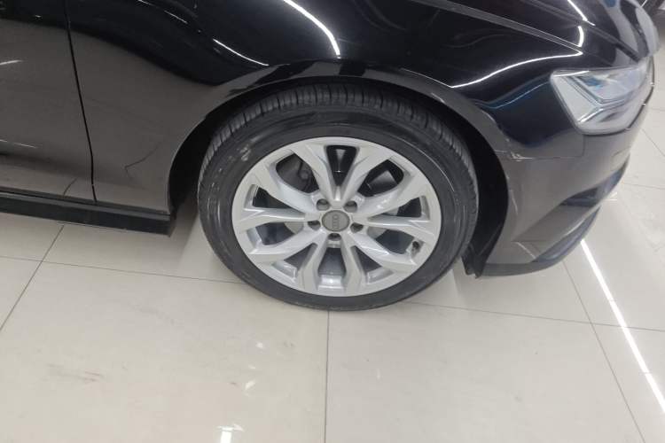 Used Audi A6L 2018 30th Anniversary Edition 35 TFSI Fashion Model Exterior 5
