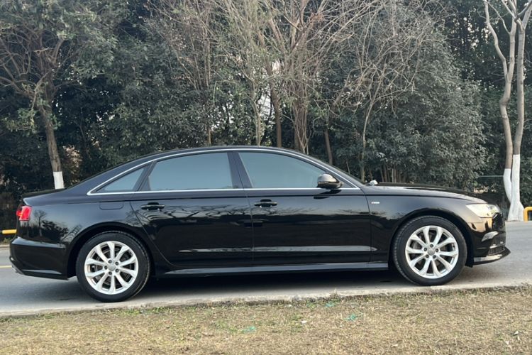 Used Audi A6L 2018 30th Anniversary Edition 35 TFSI Fashion Model Exterior 5