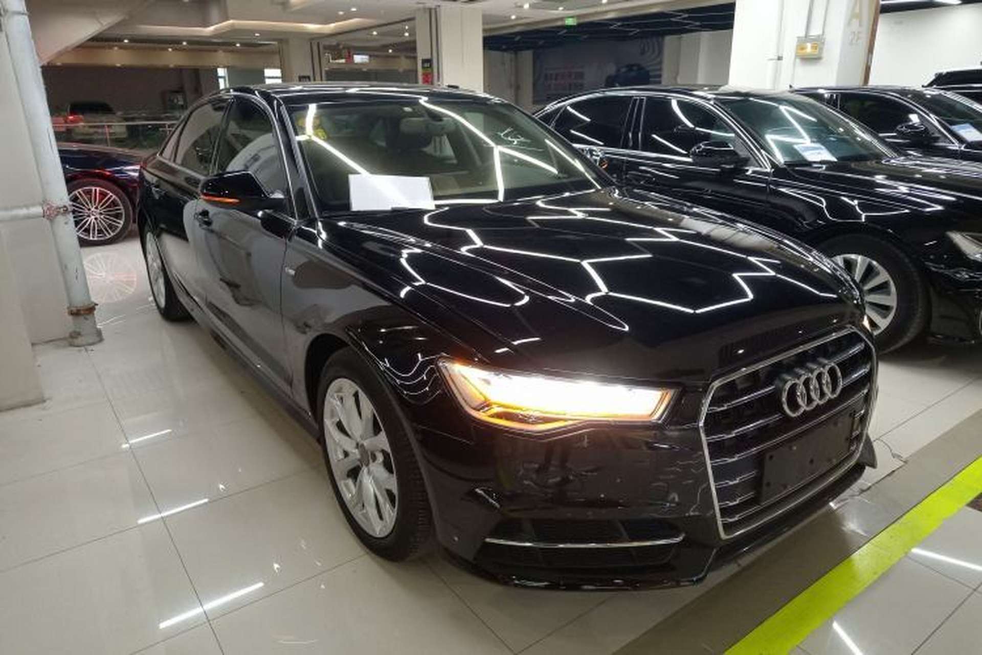 Used Audi A6L 2018 30th Anniversary Edition 35 TFSI Fashion Model Front Right 45 Deg