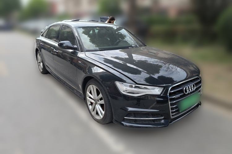 Used Audi A6L 2018 30th Anniversary Edition 45 TFSI quattro Sport model Front Right 45 Deg