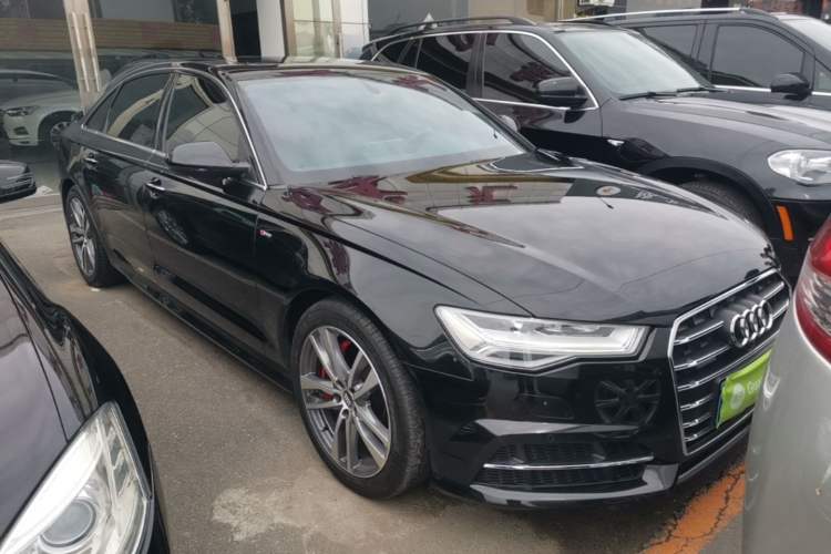Used Audi A6L 2018 30th Anniversary Edition 45 TFSI quattro Sport model Front Right 45 Deg