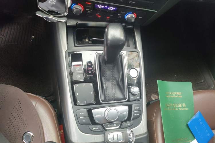 Used Audi A6L 2018 30th Anniversary Edition 35 TFSI Sport Edition Gear Lever