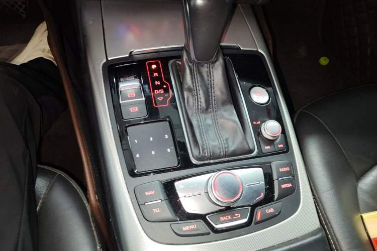 Used Audi A6L 2018 30th Anniversary Edition 35 TFSI Sport Edition Gear Lever