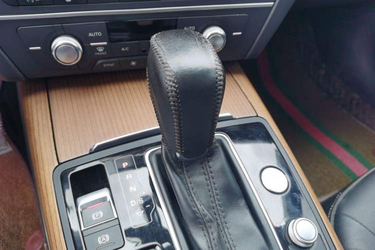 Used Audi A6L 2018 30th Anniversary Edition 30 FSI Style Model Gear Lever