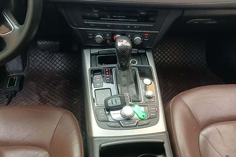 Used Audi A6L 2018 30th Anniversary Edition TFSI Trendy Model Gear Lever