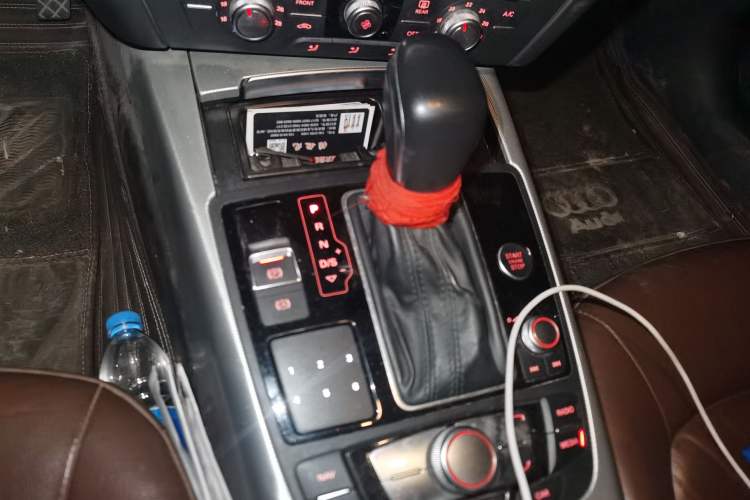 Used Audi A6L 2018 30th Anniversary Edition 35 TFSI Fashion Model Gear Lever