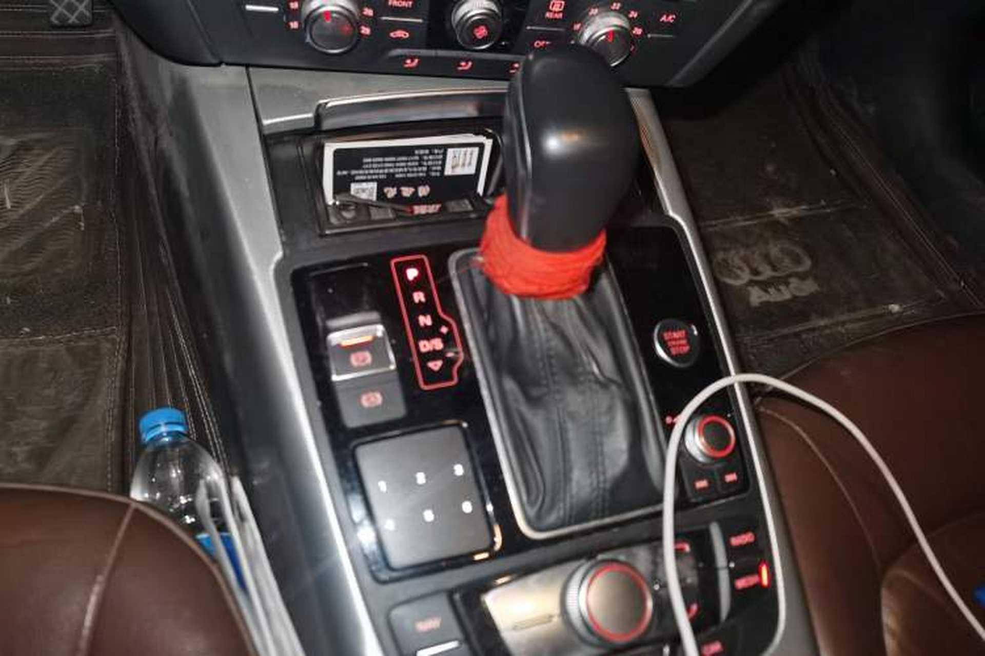 Used Audi A6L 2018 30th Anniversary Edition 35 TFSI Fashion Model Gear Lever