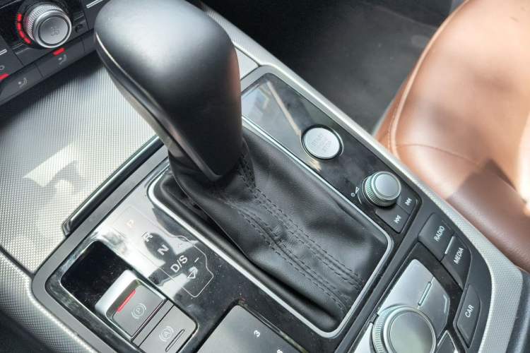 Used Audi A6L 2018 30th Anniversary Edition TFSI Trendy Model Gear Lever