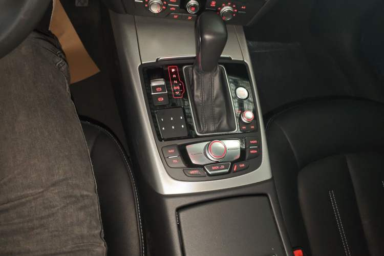 Used Audi A6L 2018 30th Anniversary Edition TFSI Trendy Model Gear Lever
