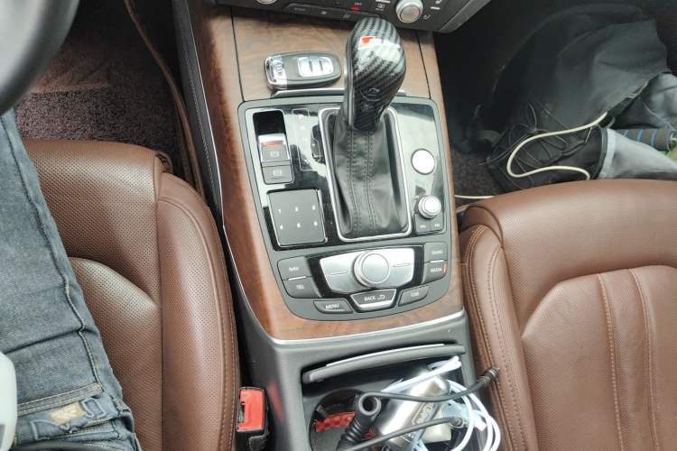 Used Audi A6L 2018 30th Anniversary Edition 45 TFSI quattro Luxury Model Gear Lever