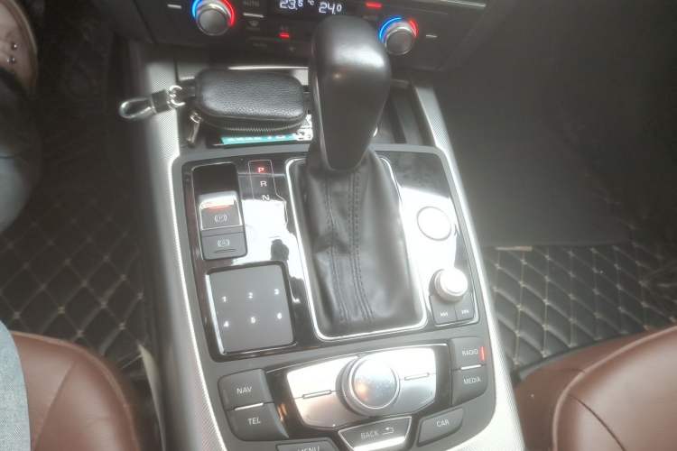 Used Audi A6L 2018 30th Anniversary Edition 35 TFSI Sport Edition Gear Lever