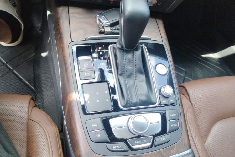 Used Audi A6L 2018 30th Anniversary Edition 45 TFSI quattro Luxury Model Gear Lever