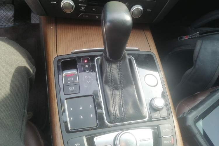 Used Audi A6L 2018 30 FSI Collector's Edition Gear Lever