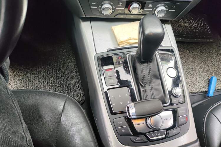 Used Audi A6L 2018 30th Anniversary Edition TFSI Trendy Model Gear Lever