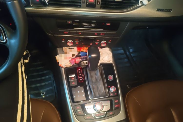 Used Audi A6L 2018 30th Anniversary Edition 45 TFSI quattro Sport model Gear Lever