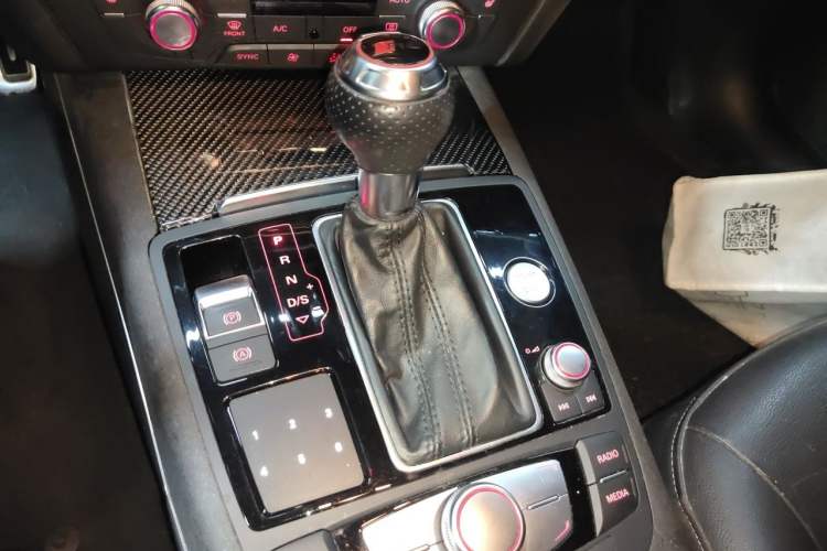 Used Audi A6L 2018 30th Anniversary Edition 45 TFSI quattro Sport model Gear Lever