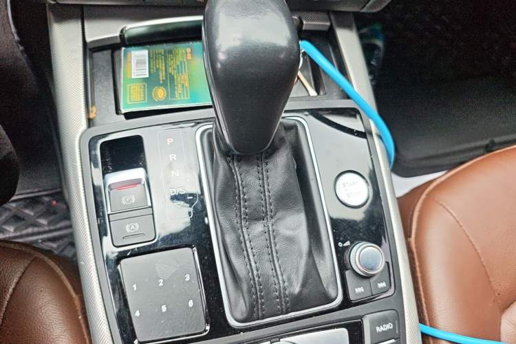 Used Audi A6L 2018 30th Anniversary Edition 45 TFSI quattro Sport model Gear Lever