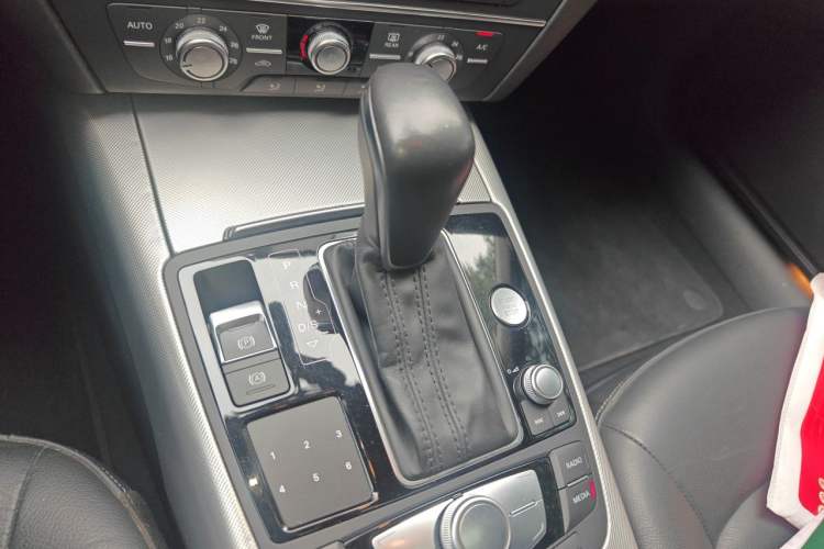 Used Audi A6L 2018 30th Anniversary Edition TFSI Trendy Model Gear Lever