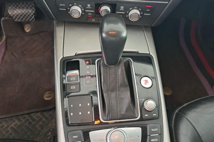 Used Audi A6L 2018 30th Anniversary Edition TFSI Trendy Model Gear Lever