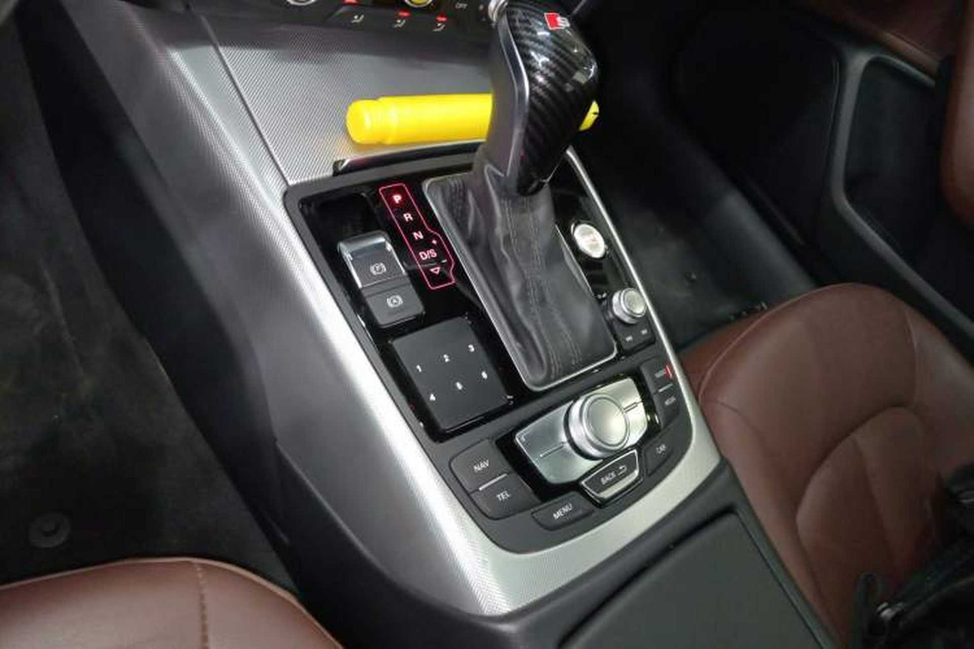Used Audi A6L 2018 30th Anniversary Edition 35 TFSI Fashion Model Gear Lever