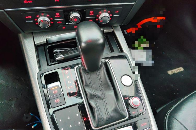Used Audi A6L 2018 30th Anniversary Edition 35 TFSI Fashion Model Gear Lever