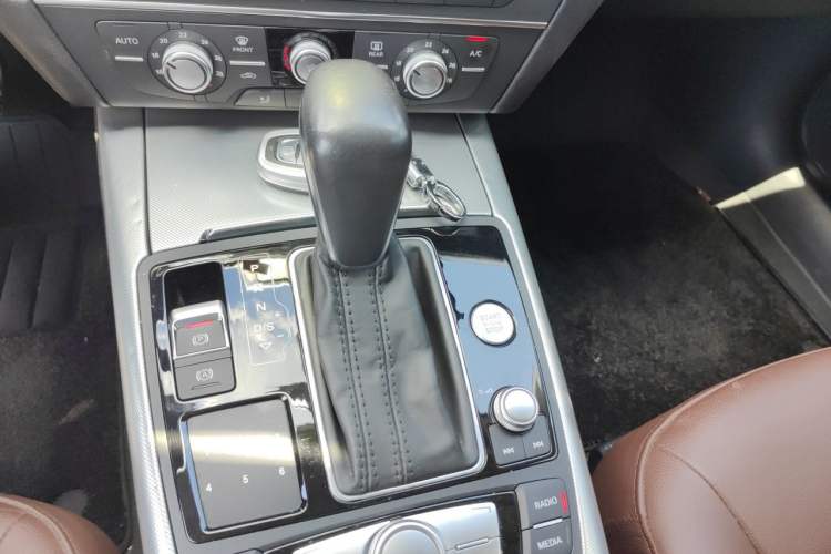 Used Audi A6L 2018 30th Anniversary Edition 35 TFSI Sport Edition Gear Lever
