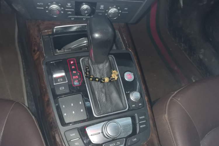 Used Audi A6L 2018 30th Anniversary Edition TFSI Trendy Model Gear Lever