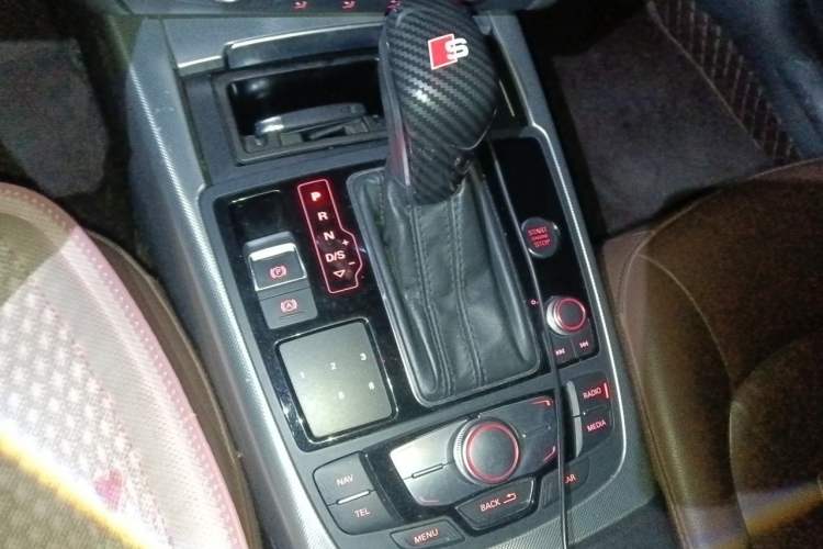 Used Audi A6L 2018 30th Anniversary Edition TFSI Trendy Model Gear Lever