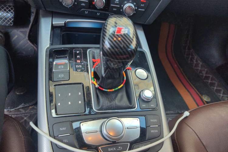 Used Audi A6L 2018 30th Anniversary Edition TFSI Trendy Model Gear Lever