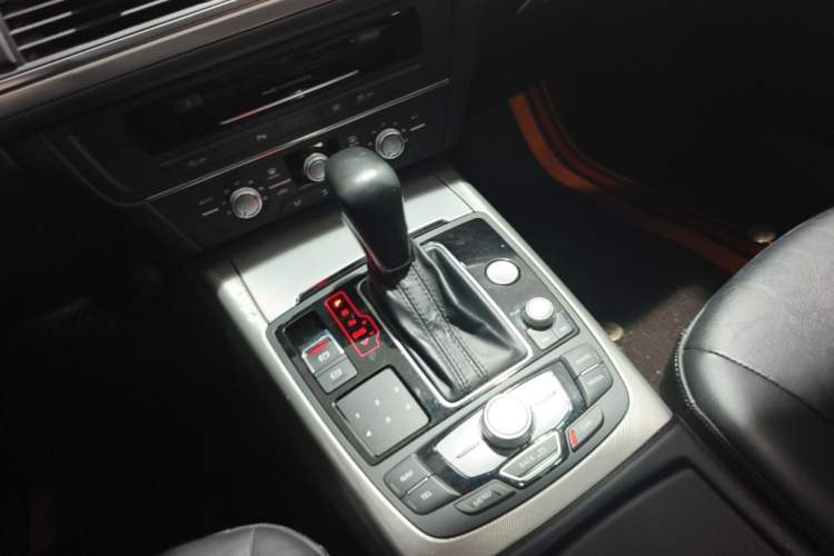 Used Audi A6L 2018 30th Anniversary Edition 35 TFSI Fashion Model Gear Lever