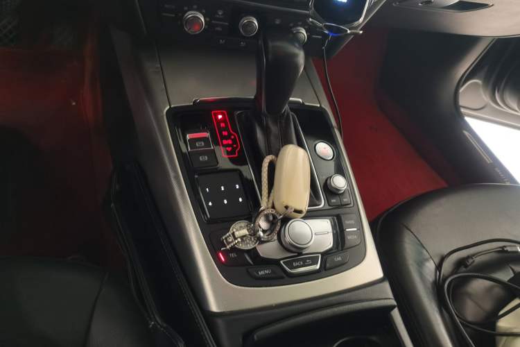 Used Audi A6L 2018 30th Anniversary Edition TFSI Trendy Model Gear Lever