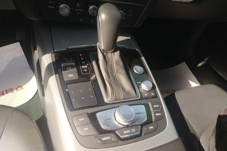 Used Audi A6L 2018 30th Anniversary Edition 35 TFSI Fashion Model Gear Lever
