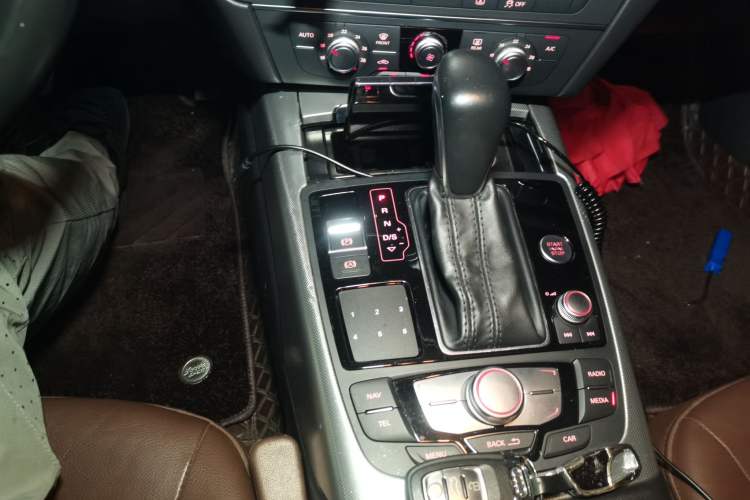 Used Audi A6L 2018 30th Anniversary Edition TFSI Trendy Model Gear Lever