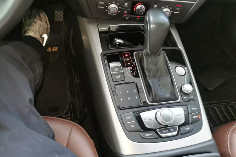 Used Audi A6L 2018 35 TFSI Collector's Edition Gear Lever