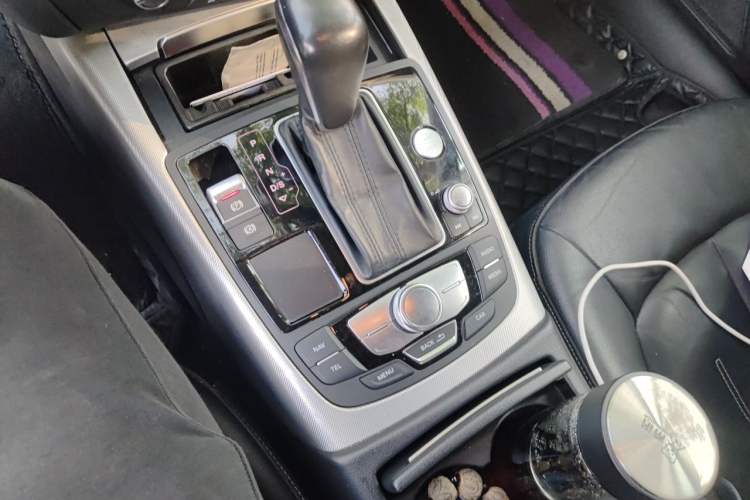 Used Audi A6L 2018 30th Anniversary Edition TFSI Trendy Model Gear Lever