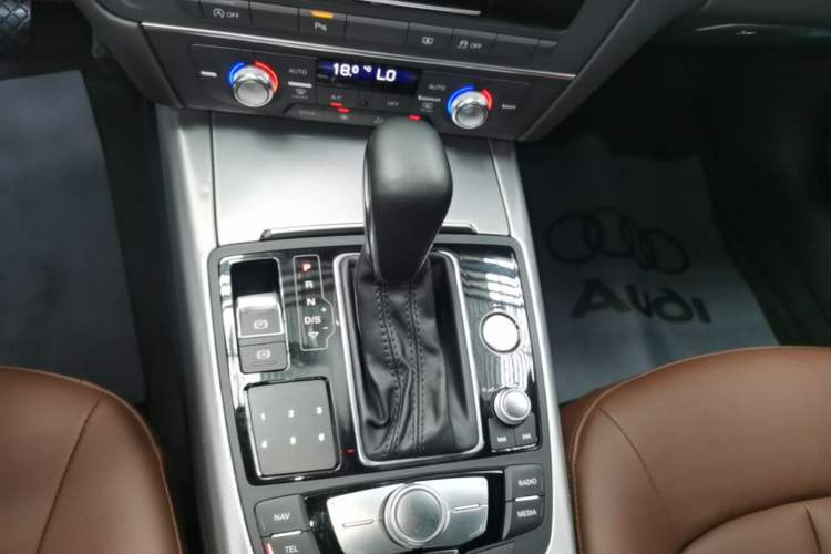 Used Audi A6L 2018 30th Anniversary Edition 35 TFSI Sport Edition Gear Lever