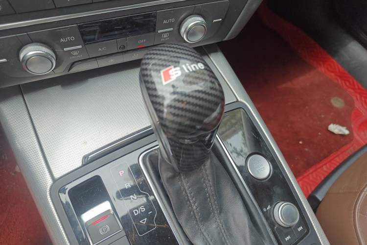 Used Audi A6L 2018 30th Anniversary Edition TFSI Trendy Model Gear Lever
