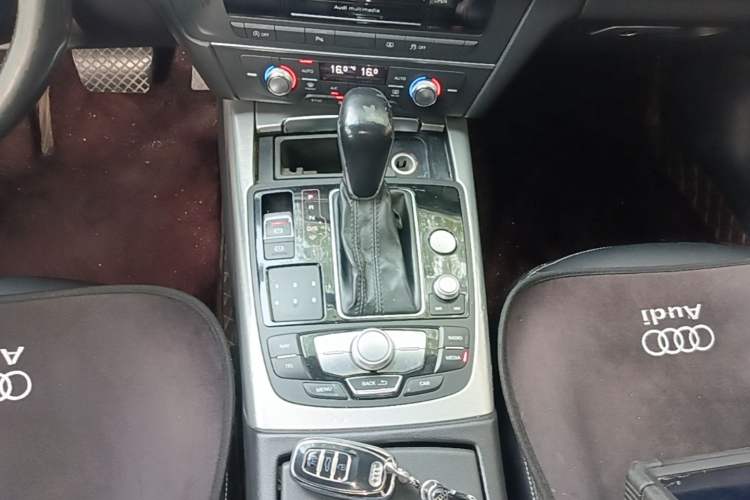 Used Audi A6L 2018 30th Anniversary Edition 35 TFSI Sport Edition Gear Lever