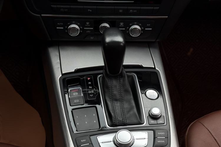 Used Audi A6L 2018 30th Anniversary Edition 35 TFSI Fashion Model Gear Lever