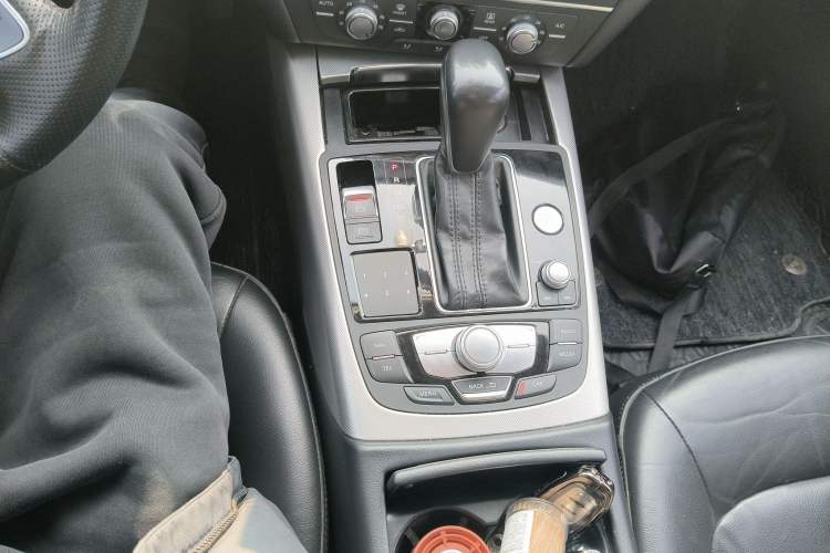Used Audi A6L 2018 30th Anniversary Edition TFSI Trendy Model Gear Lever