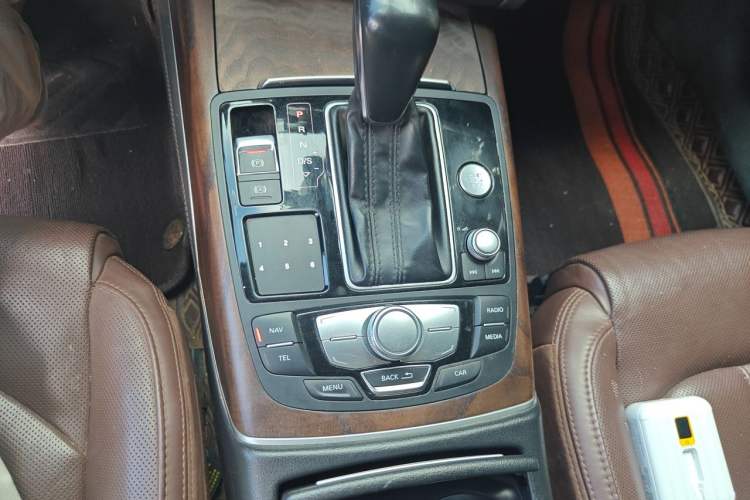 Used Audi A6L 2018 30th Anniversary Edition 45 TFSI quattro Luxury Model Gear Lever